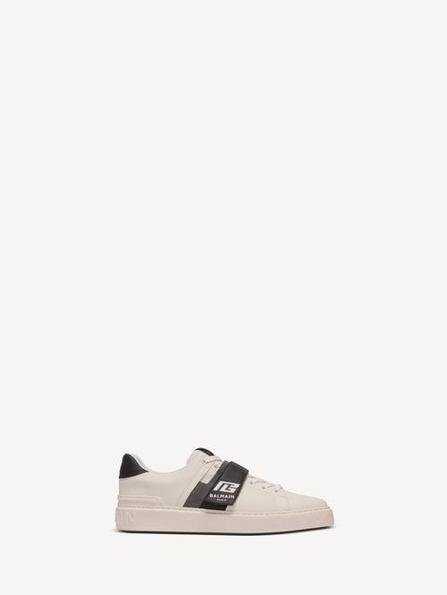 Zapatillas B-Court de piel de becerro con logotipo de PB en la lengüeta