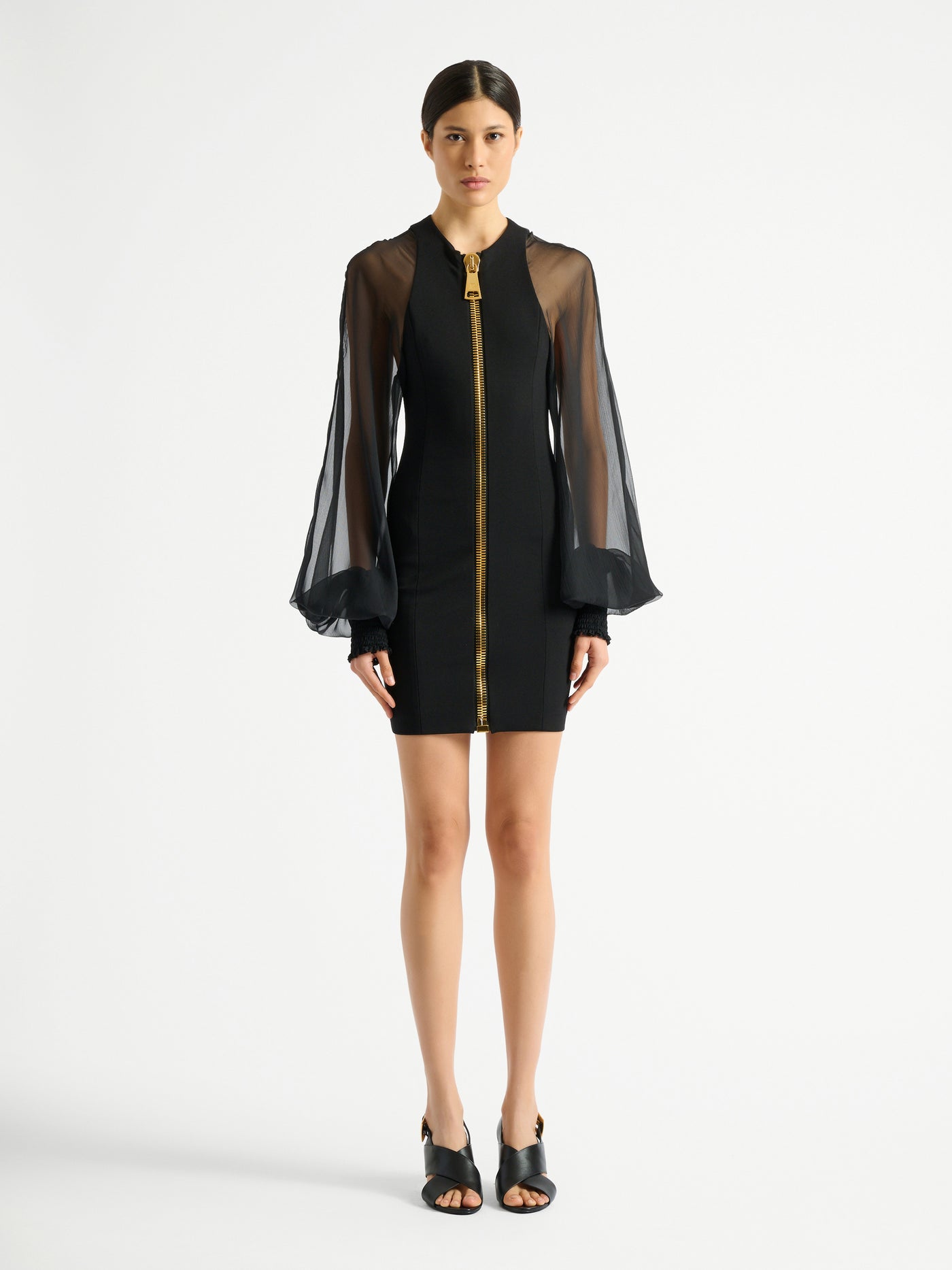 Kurzes Kleid aus Jersey und Musselin