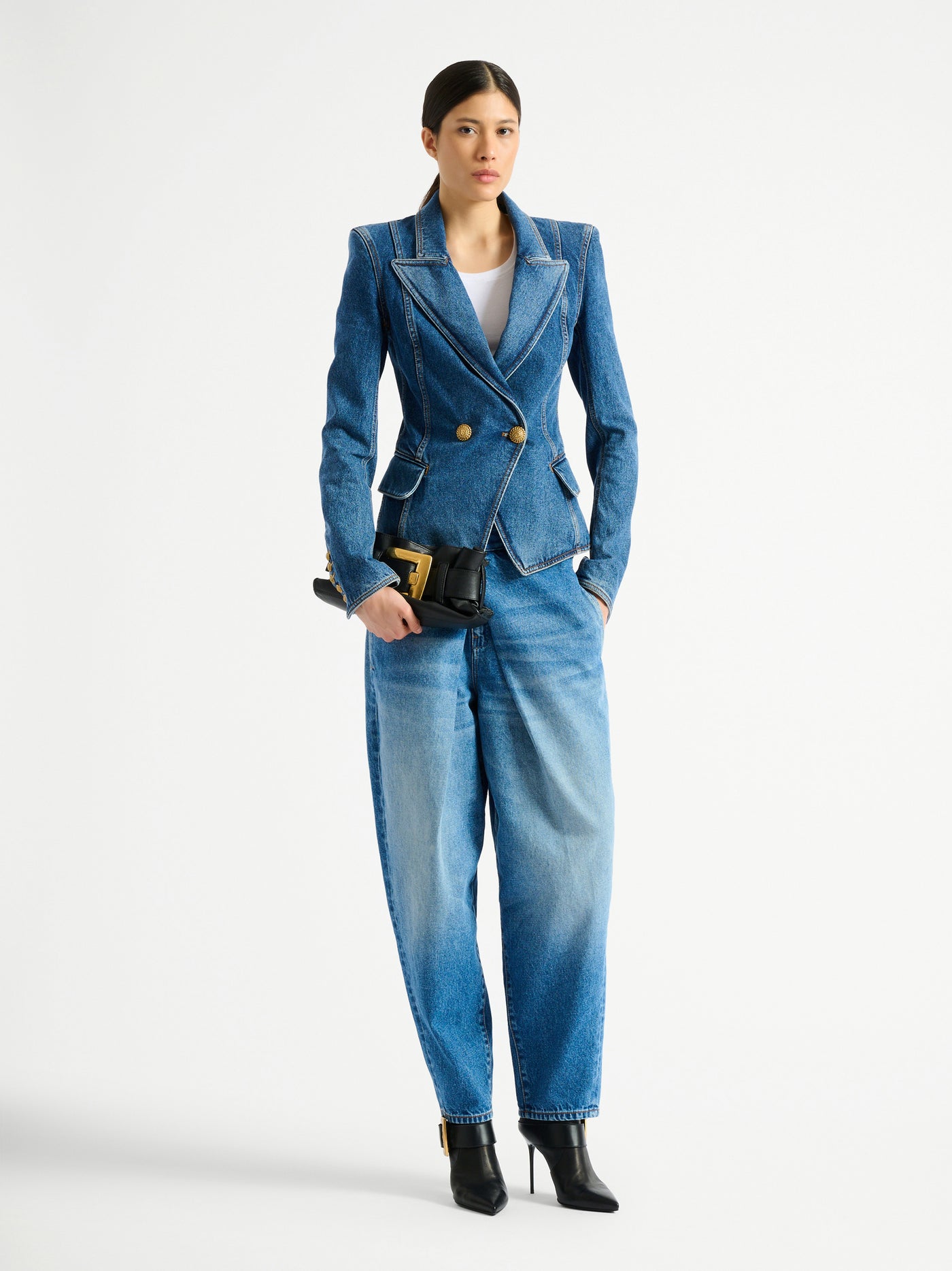 Jeansjacke mit zwei Knöpfen