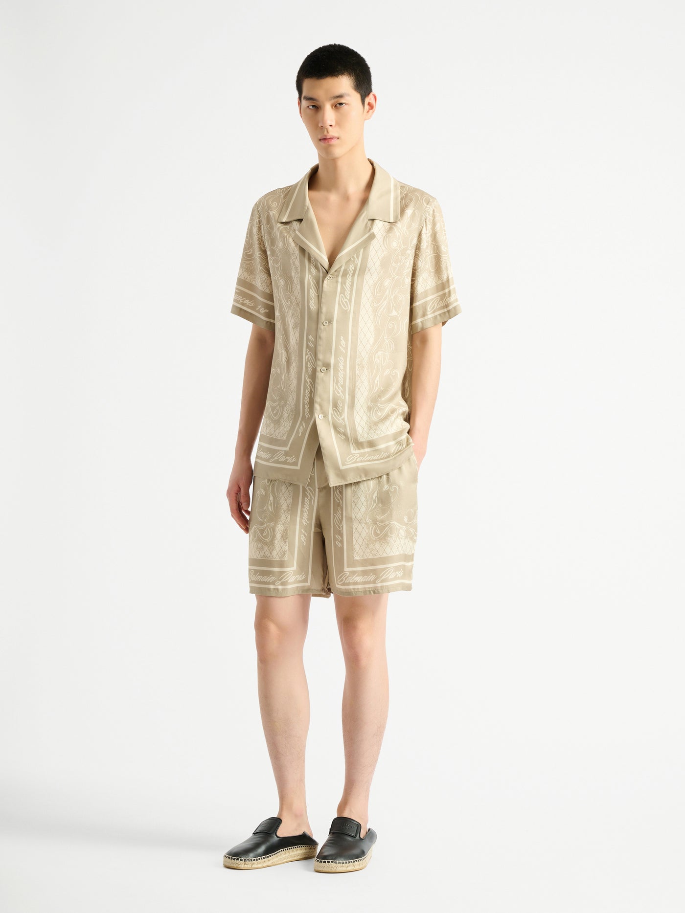 Short stile pigiama con stampa Foulard
