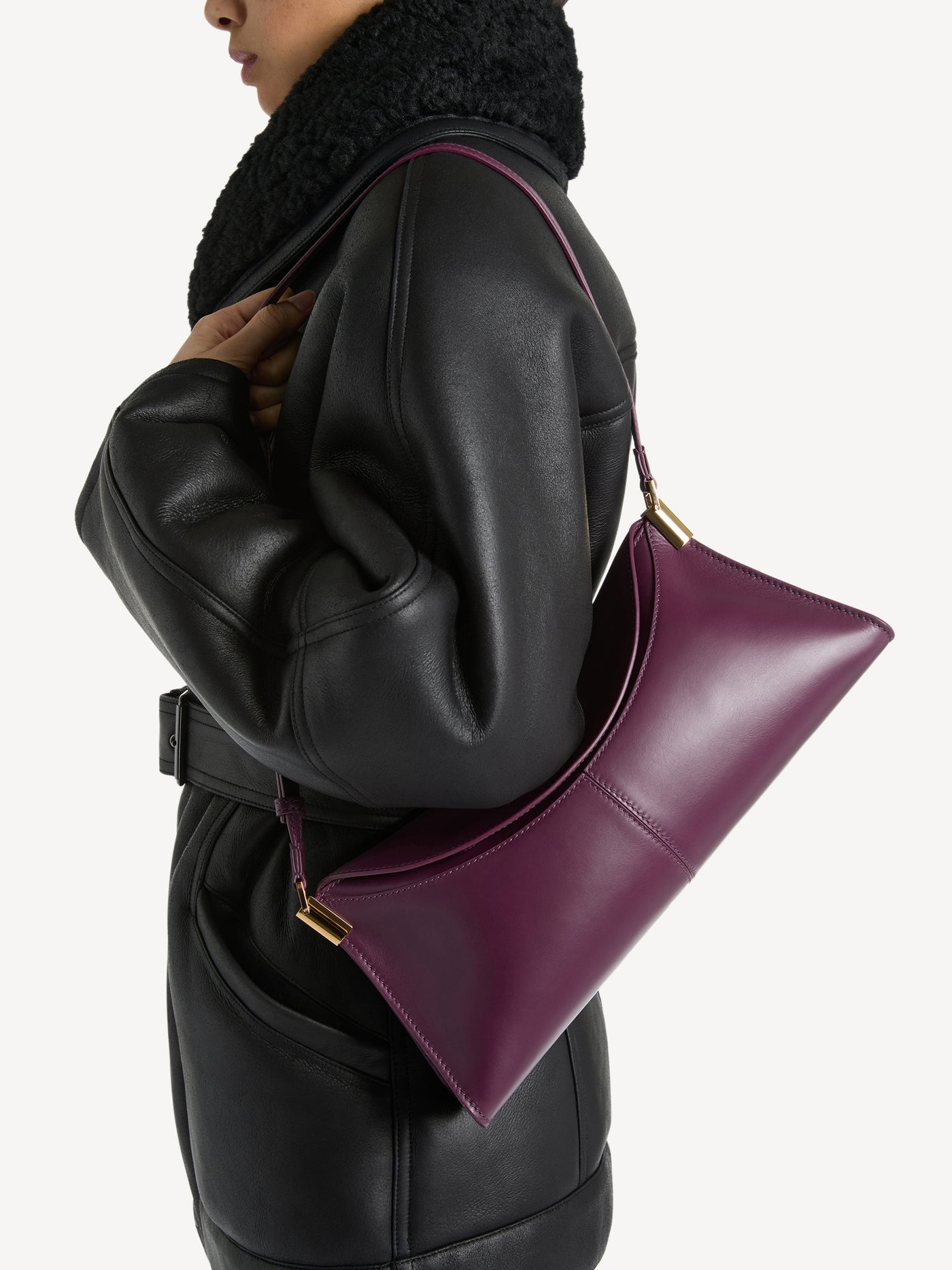 Borsa 64-83 Media in pelle liscia