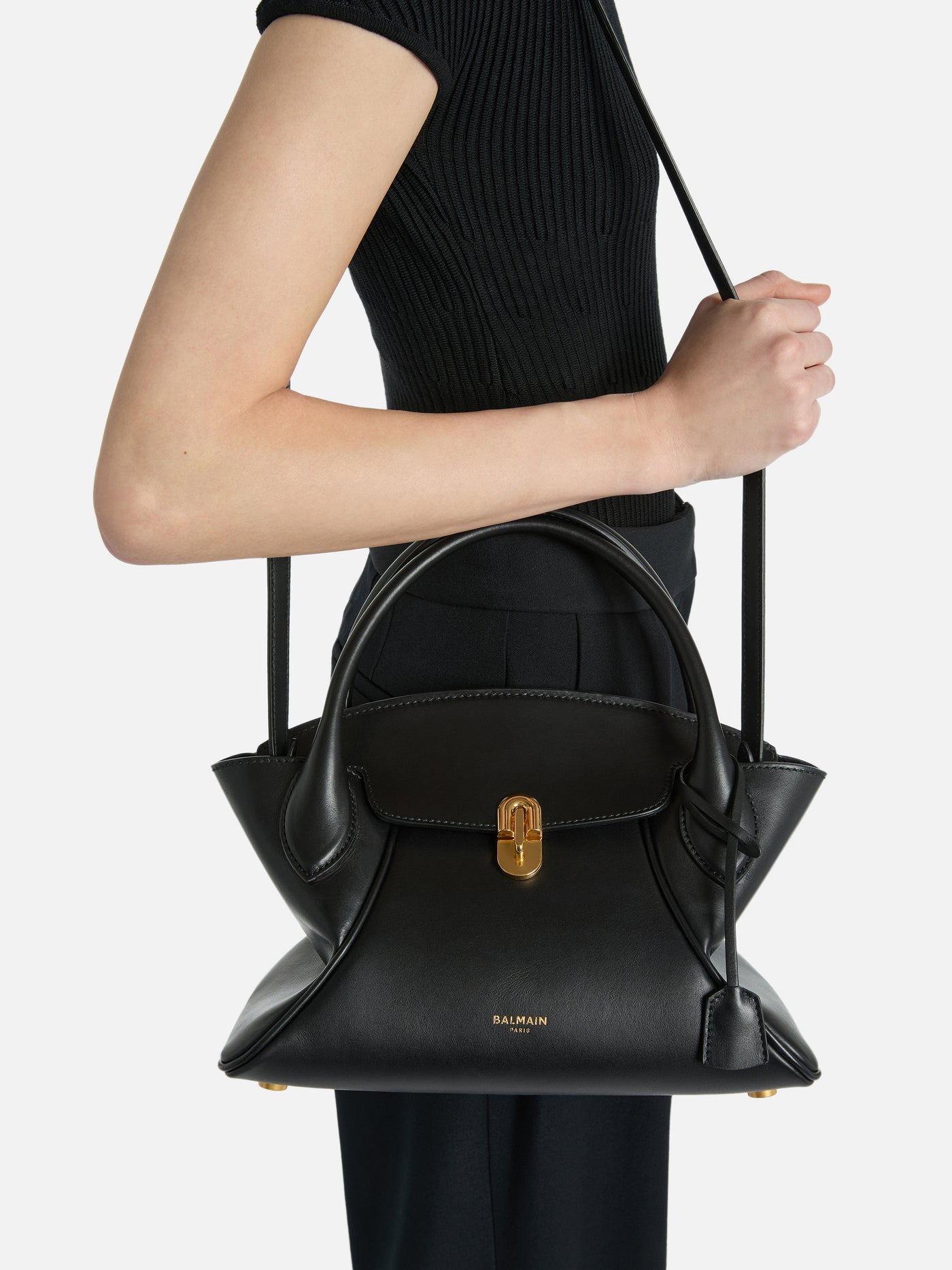 Kleine Pulse Day Tasche aus Glattleder