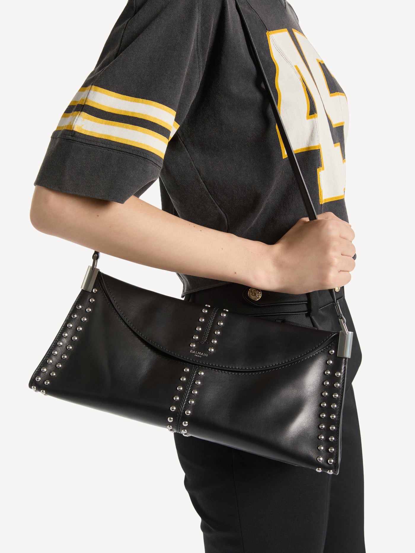 64-83 medium bag in studded smooth leather
