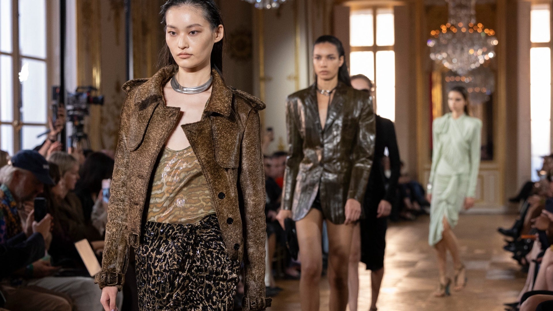 Balmain.com | バルマン公式ウェブサイト | デザイナー ウェア、バッグ