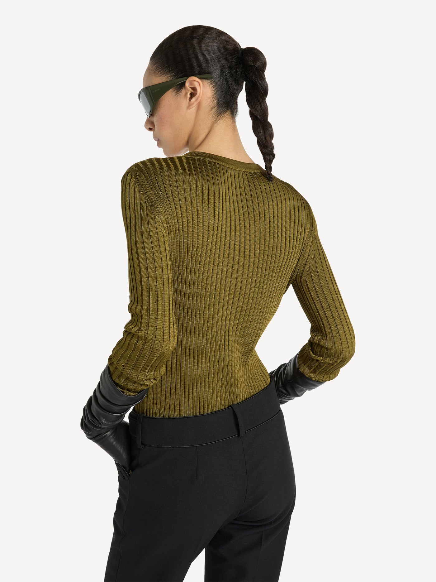 Buttoned ribbed knit cardigan