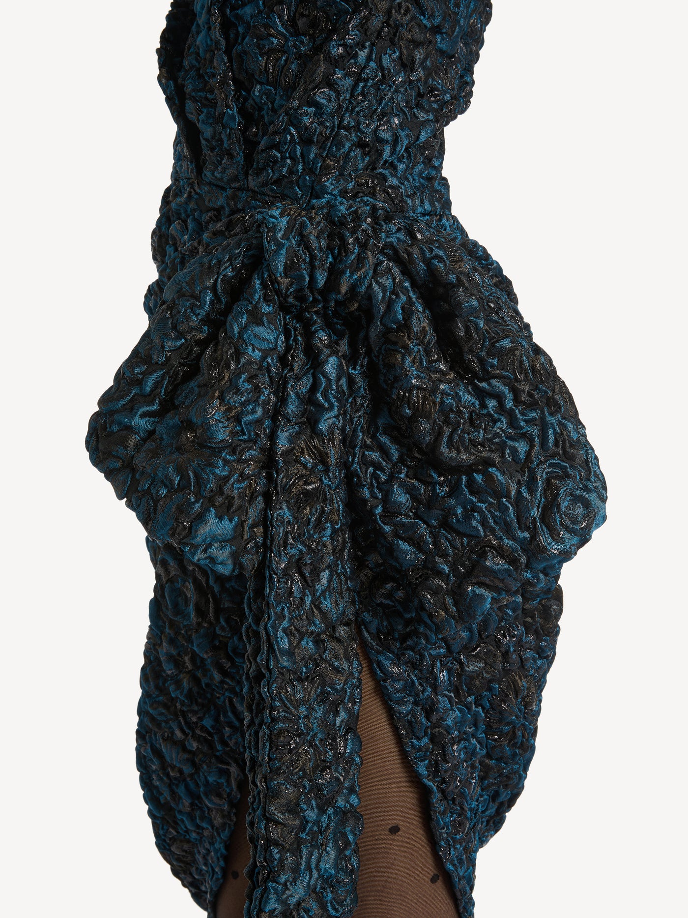 Drapiertes Kleid aus Cloqué-Jacquard