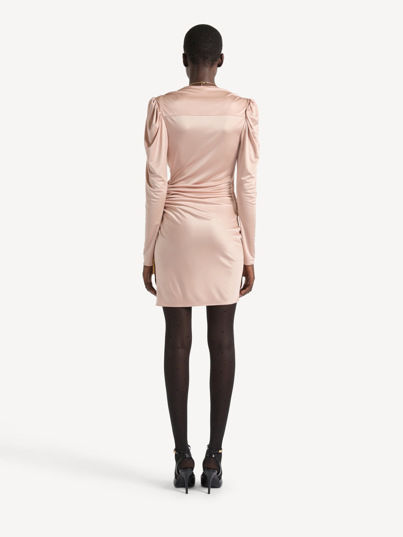 Vestido drapeado de punto fluido