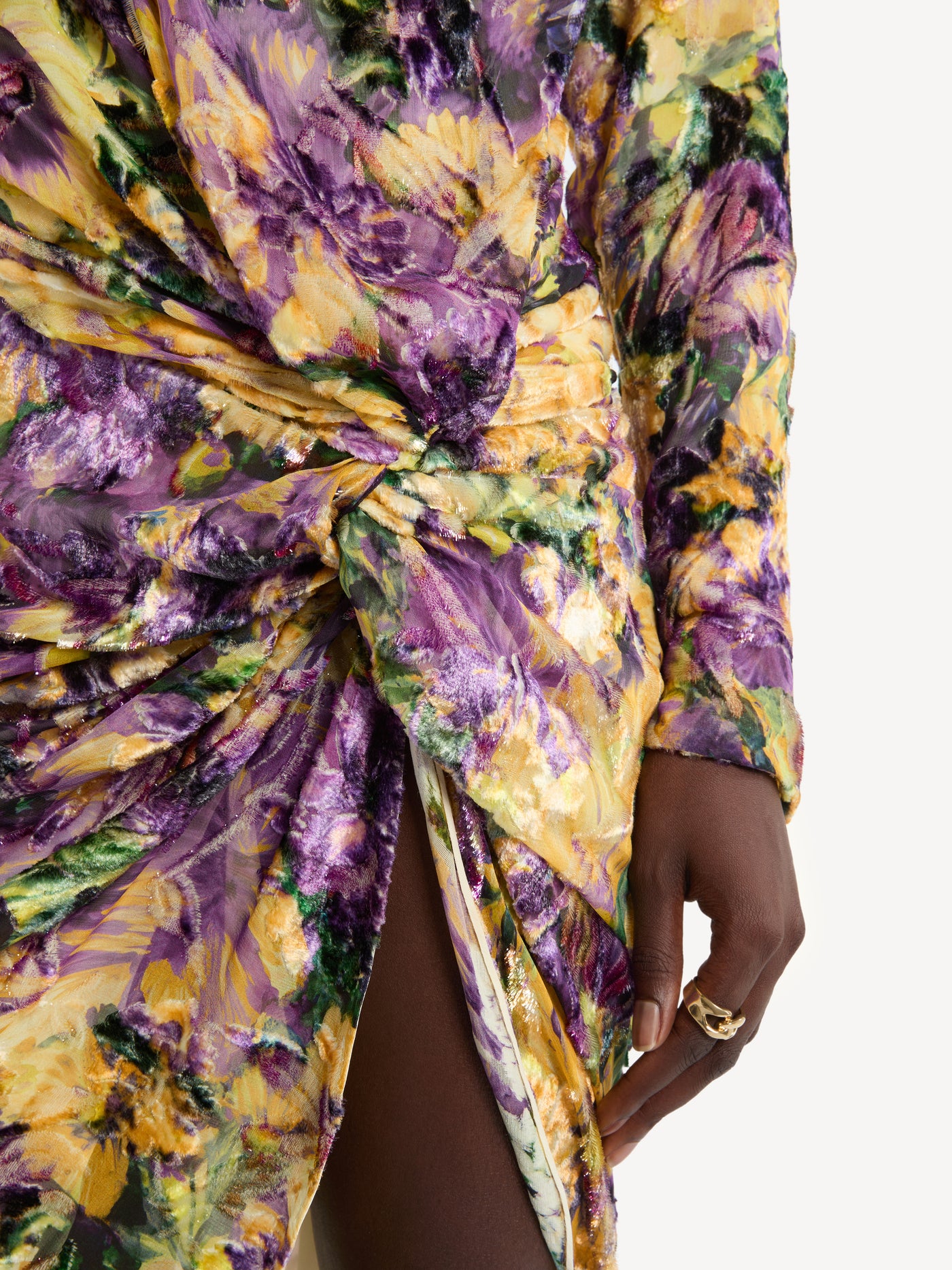 Robe drapée en jacquard velours