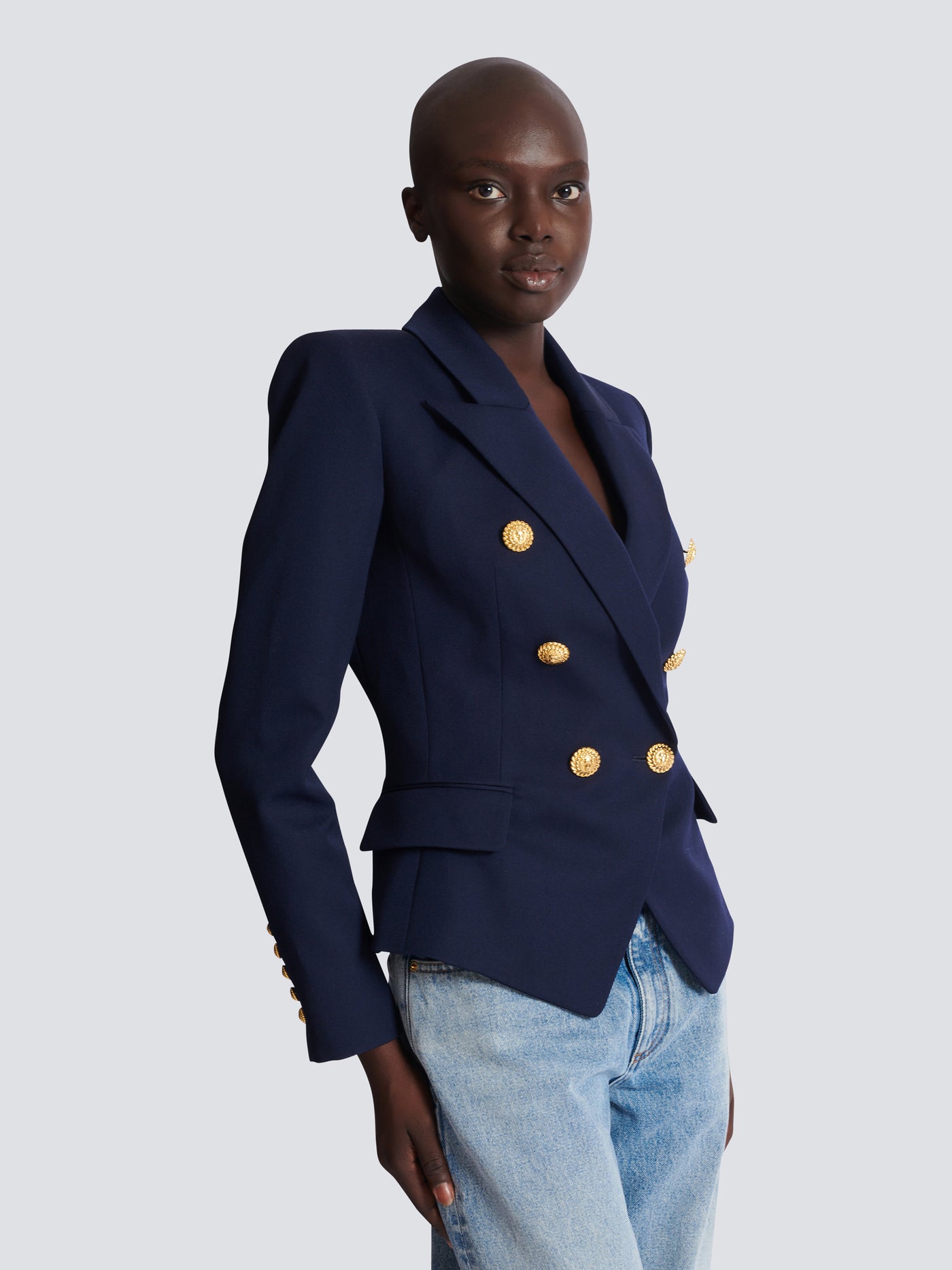 Fitted wool 6-buttons jacket