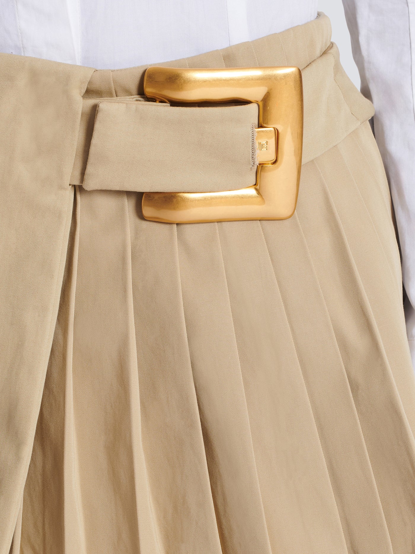 Short gabardine skirt with belt detail