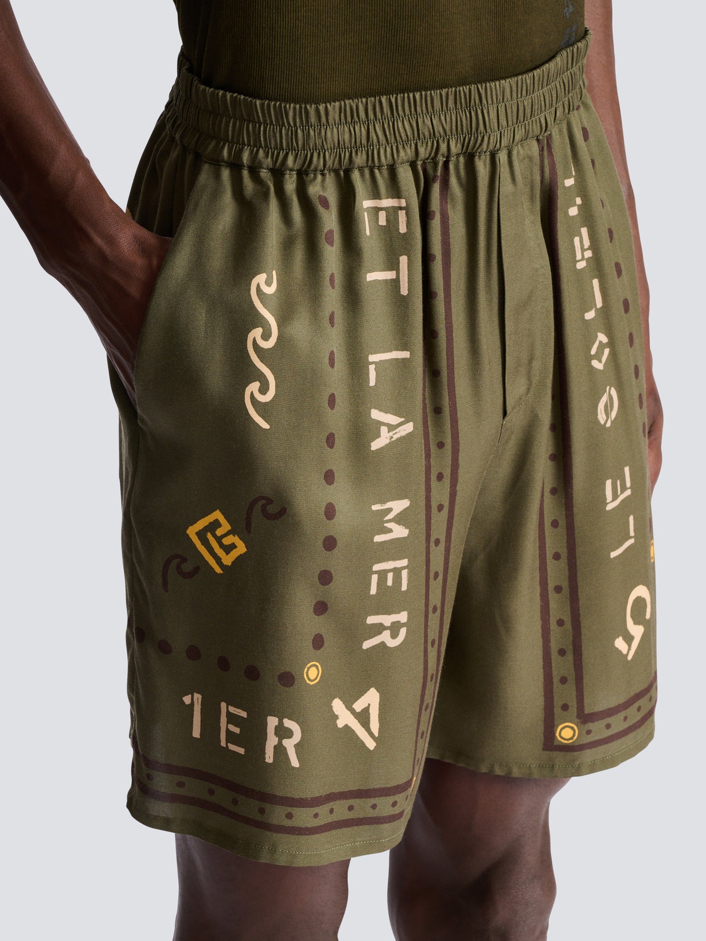 Bermuda shorts with Balmain Club print