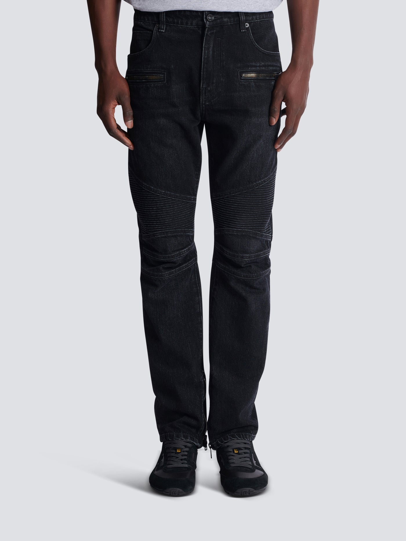 Biker jeans in black vintage denim