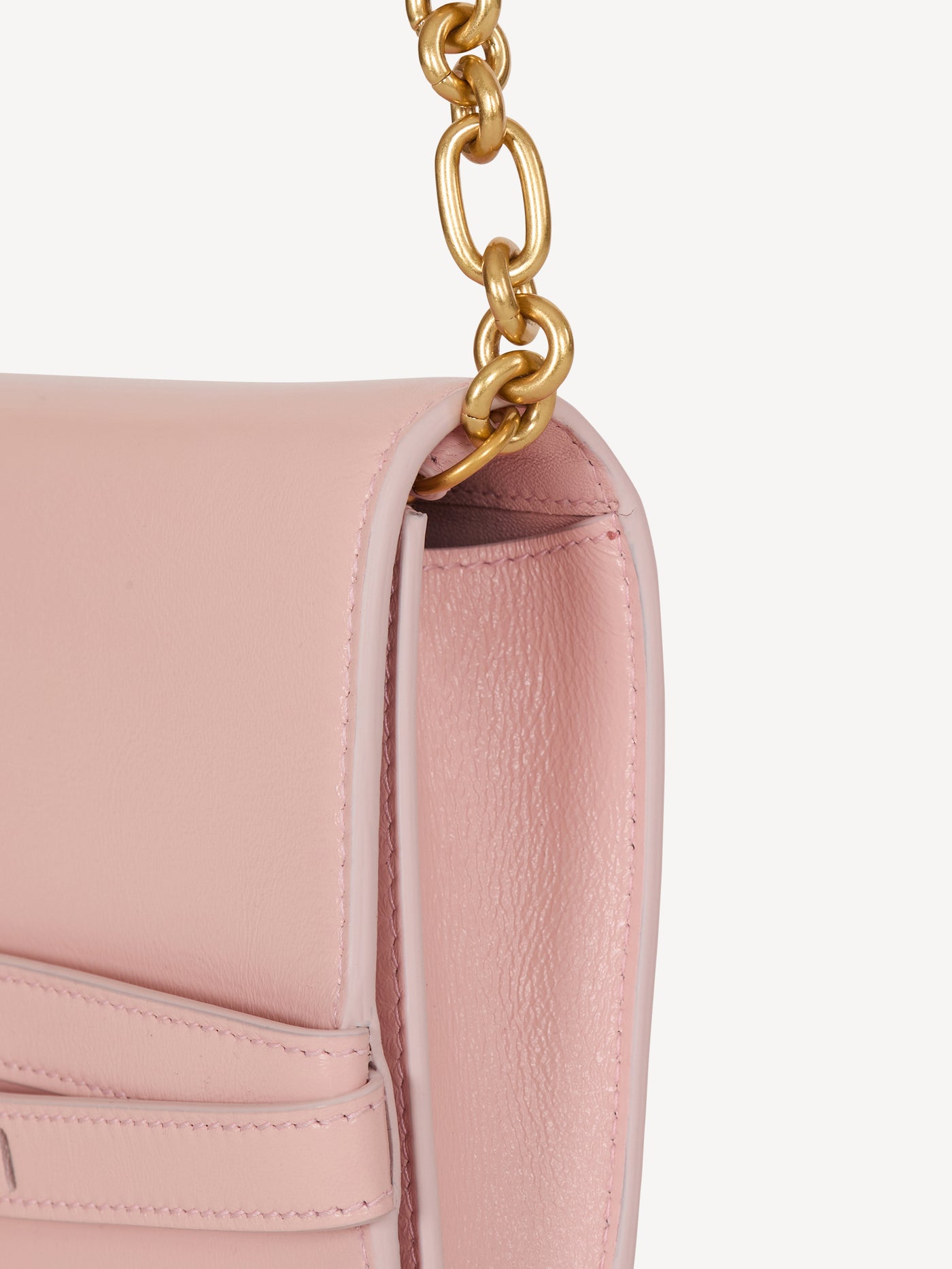 Smooth leather Shuffle wallet with chain strap