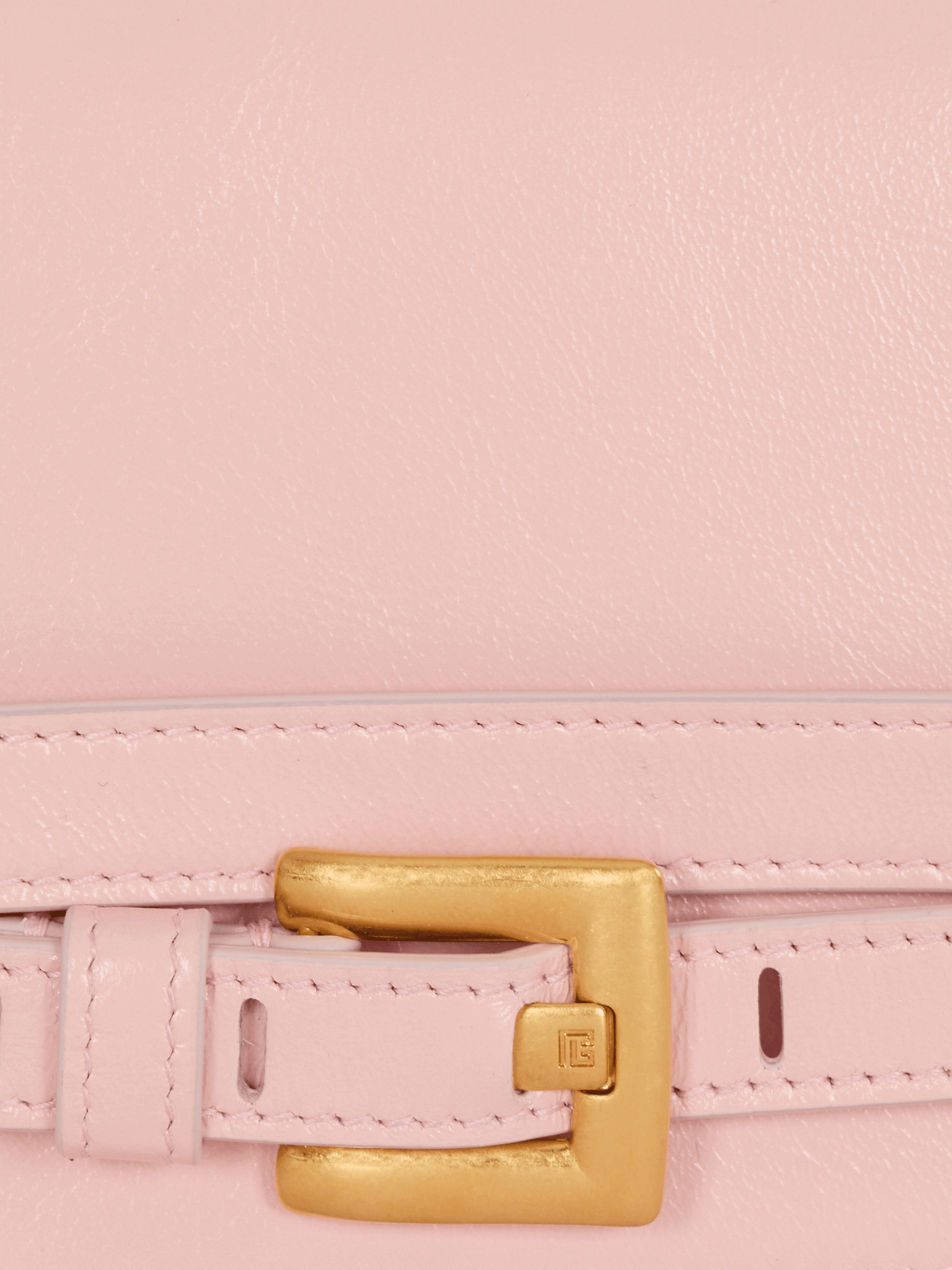 Smooth leather Shuffle wallet with chain strap