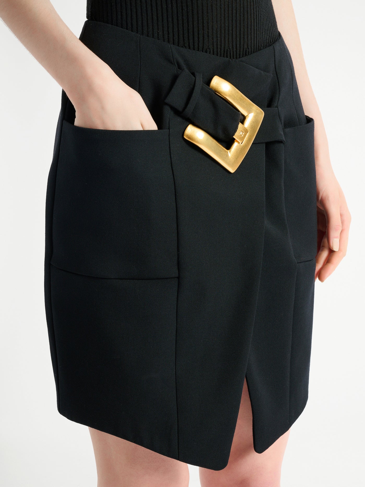 Belted grain de poudre skirt