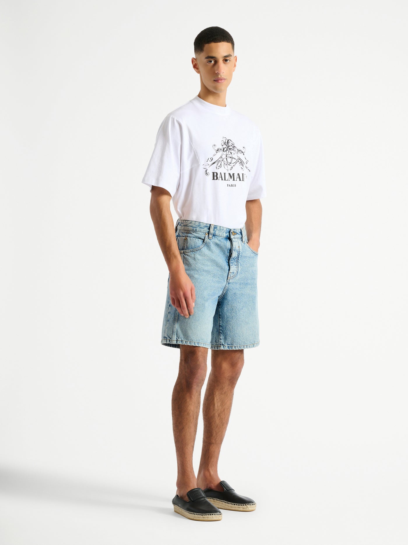 Bermudashorts aus verwaschenem Denim in Light Blue