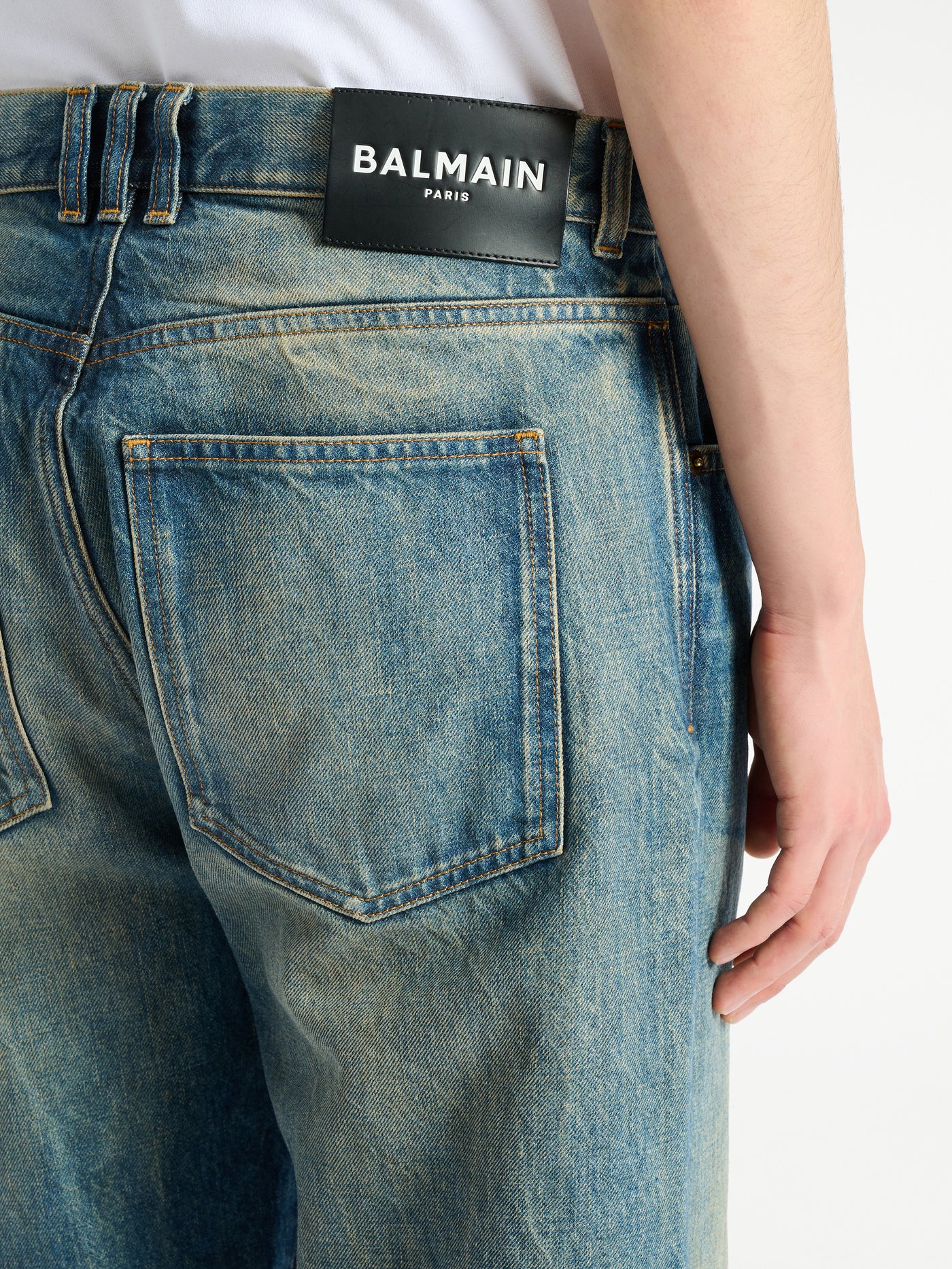 Lässige Jeans aus verwaschenem Denim in Vintage Blue