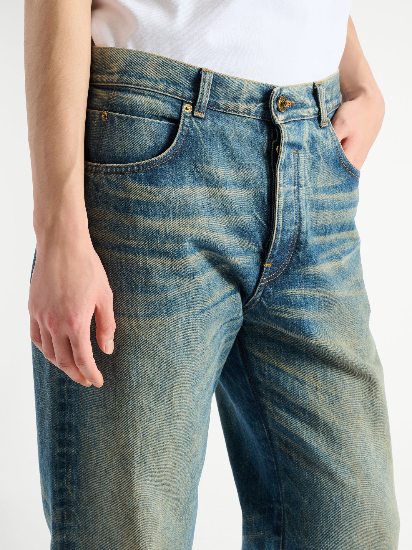 Lässige Jeans aus verwaschenem Denim in Vintage Blue