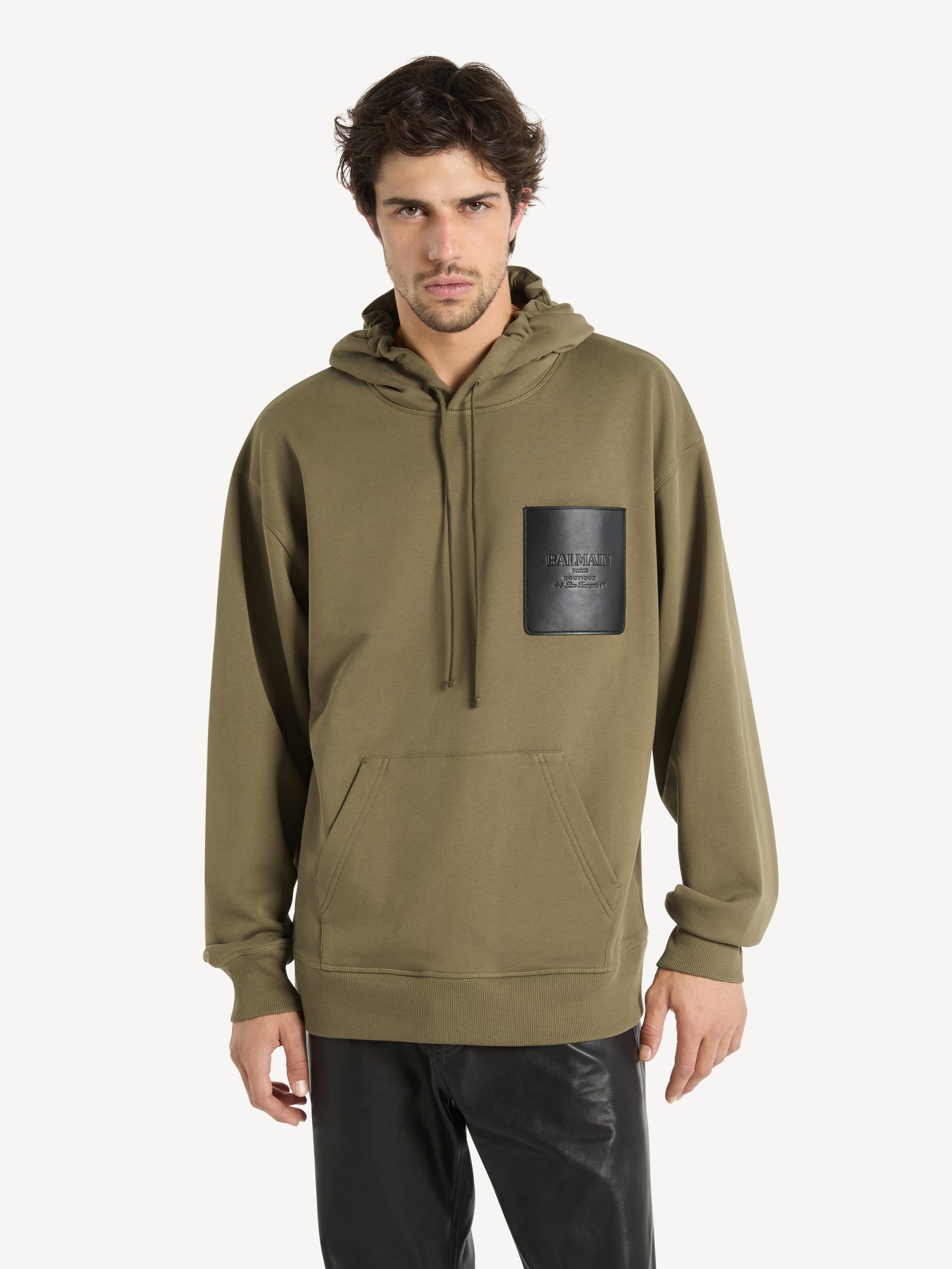 Kapuzenpullover mit Balmain Vintage-Etikett aus Leder