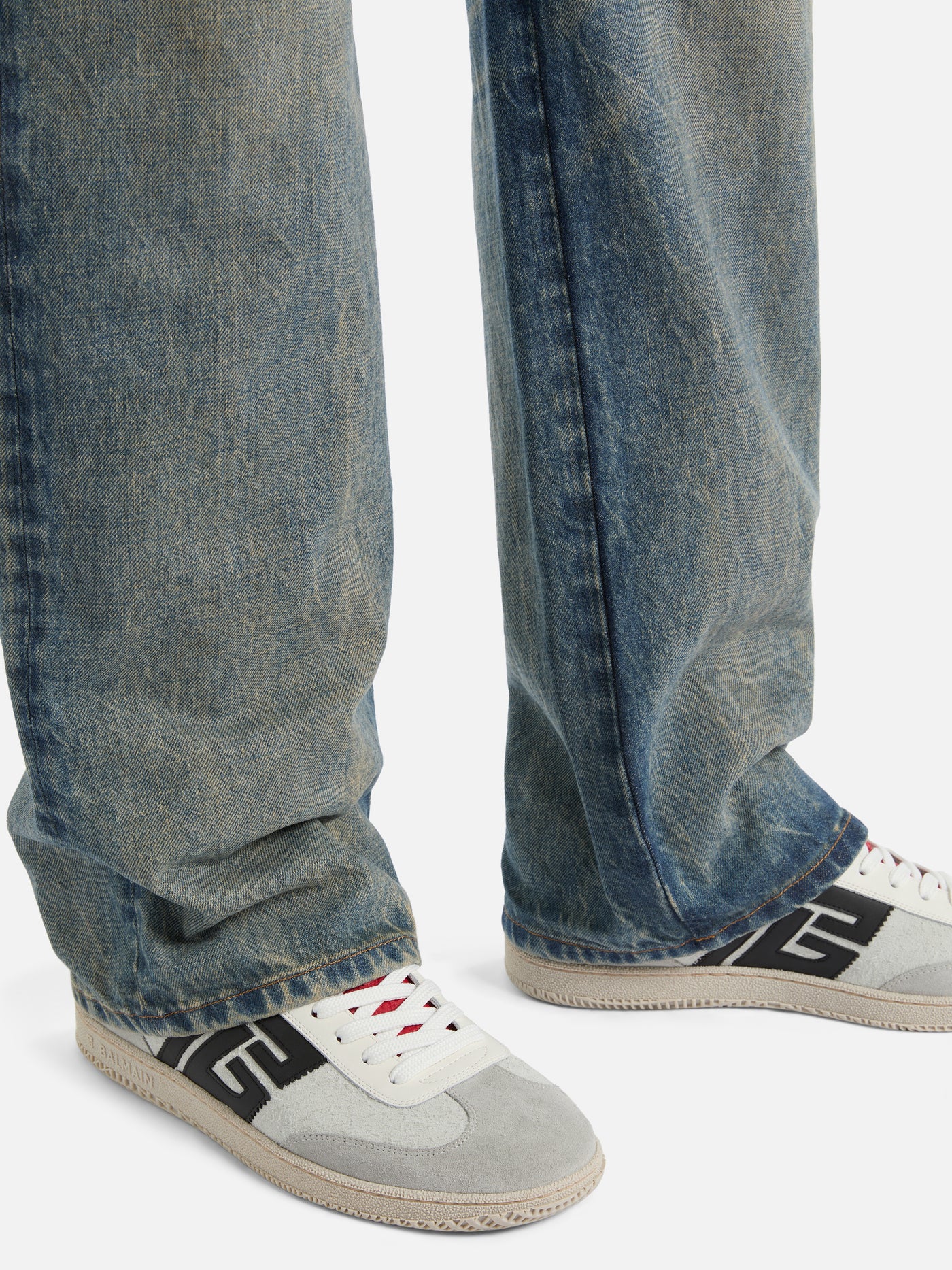 Balmain Swan Sneakers aus Wildleder und Glattleder