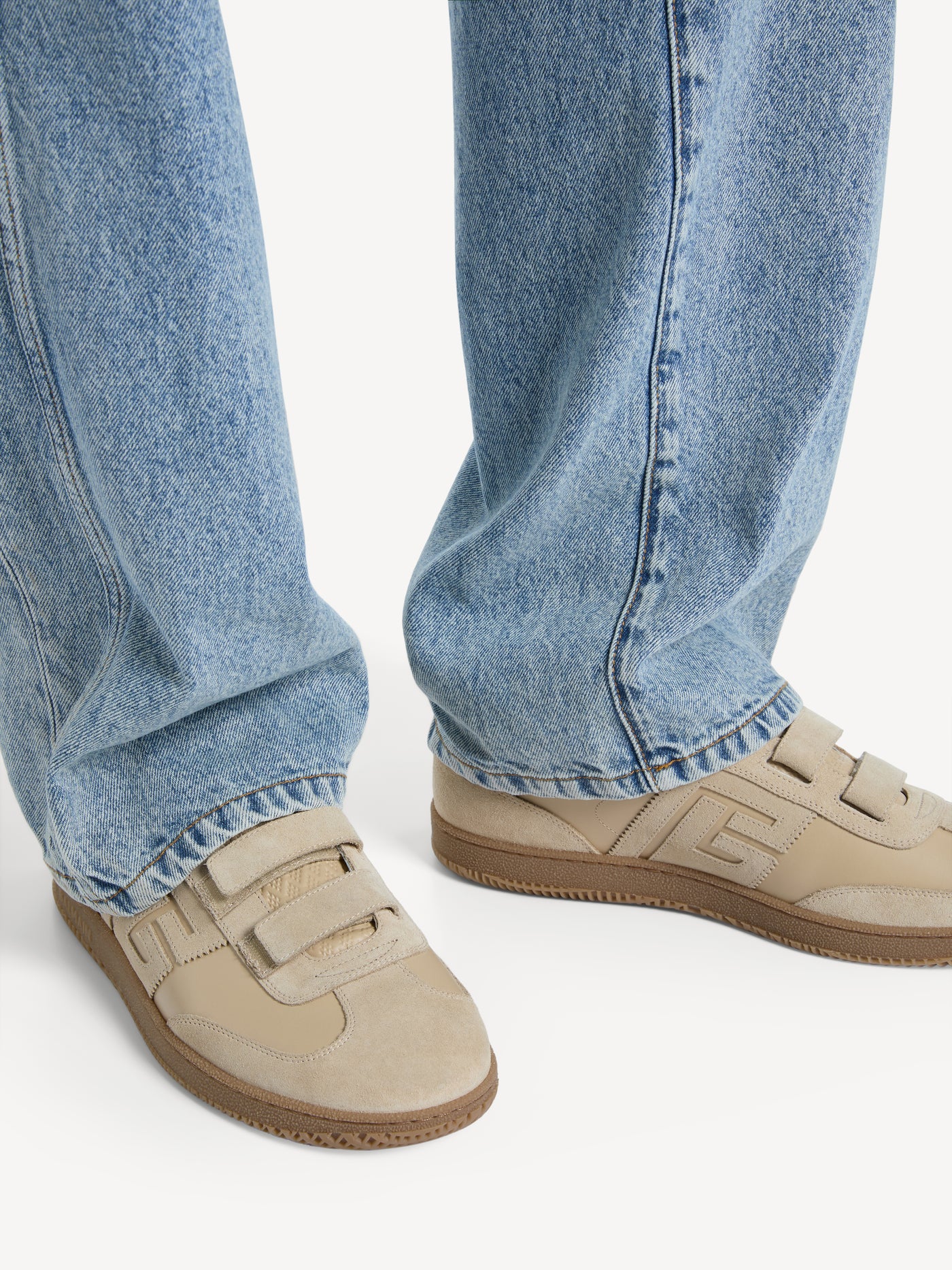 Balmain Swan Sneakers aus Glattleder und Wildleder