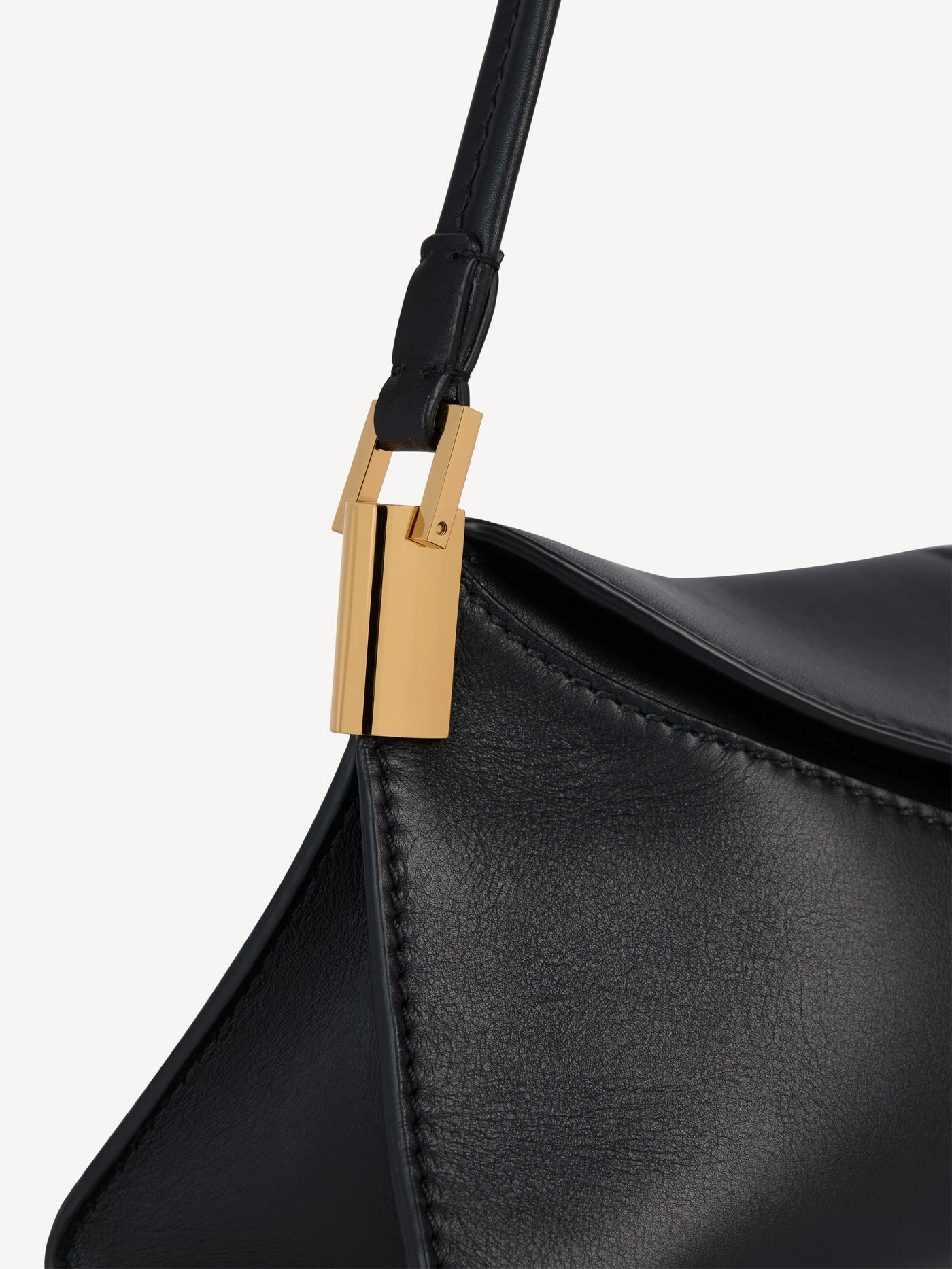 64-83 small bag in smooth leather