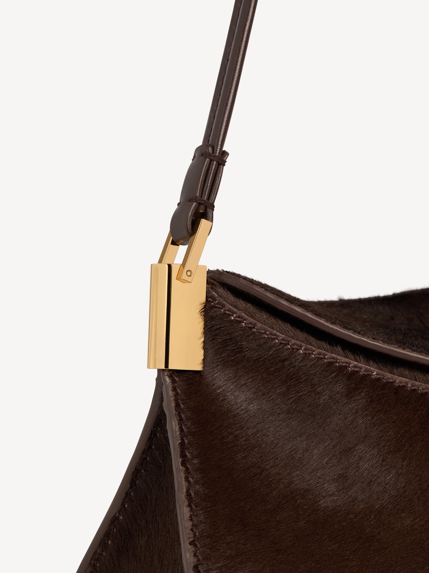 Kleine Tasche 64-83 aus flauschigem Leder