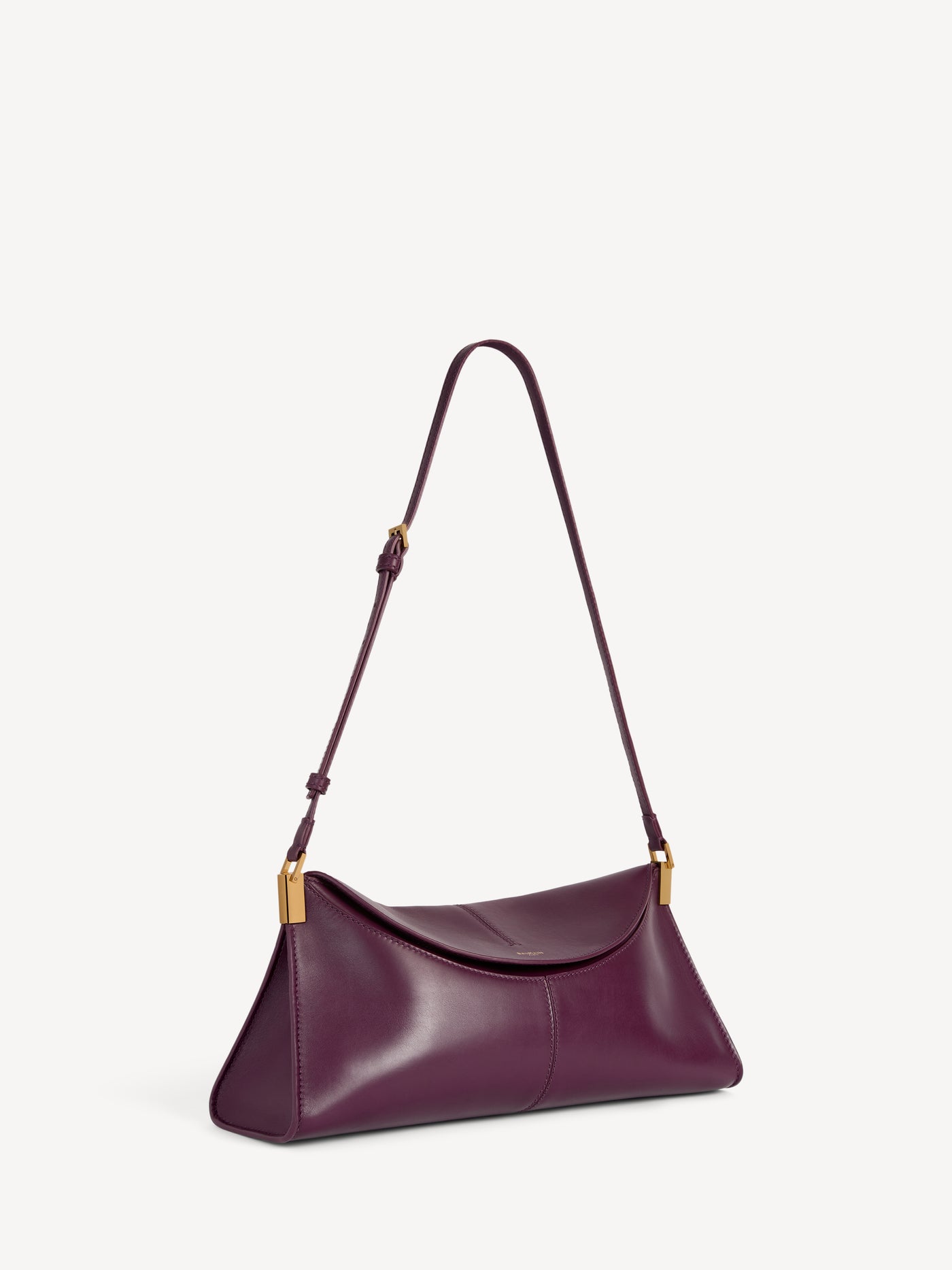 Mittelgroße Tasche 64-83 aus Glattleder