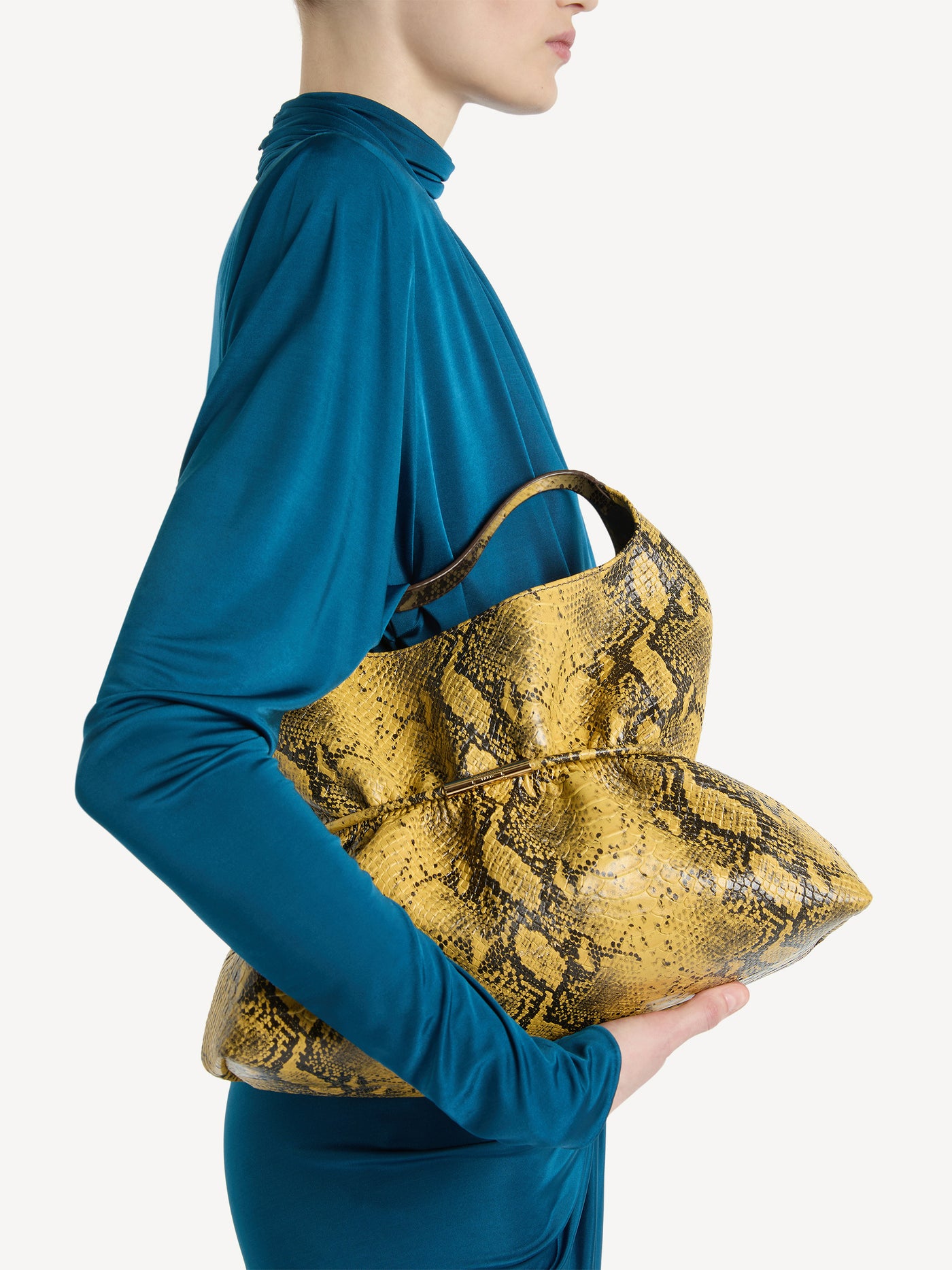 Mittelgroße Tasche SPHYNX aus Leder in Pythonoptik