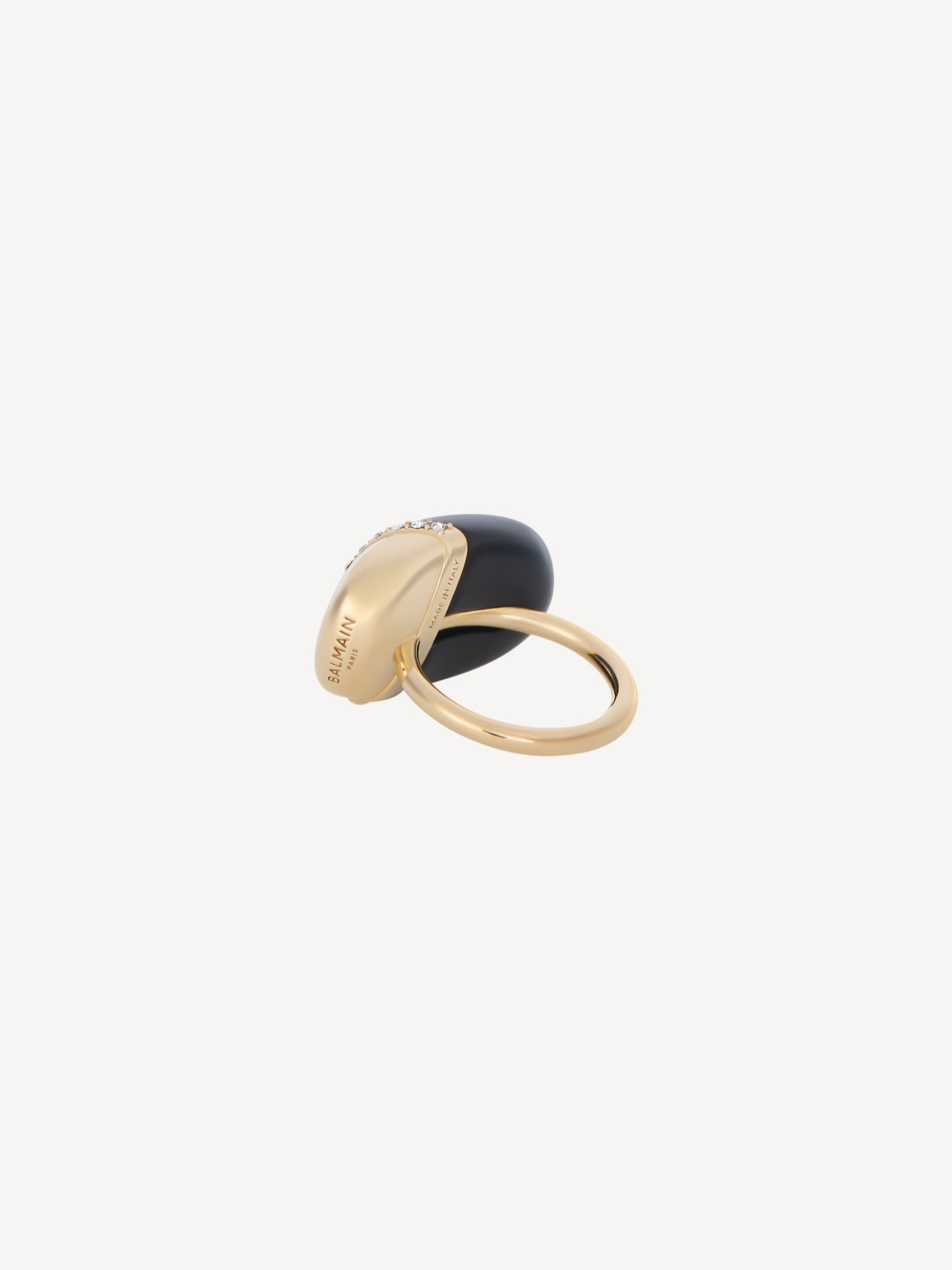 Organic ring in lacquered brass