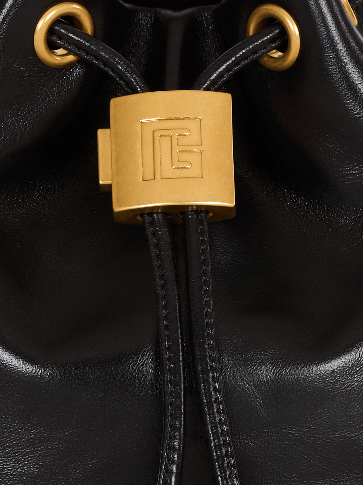 Mini Pulse Bucket Tasche aus Glattleder