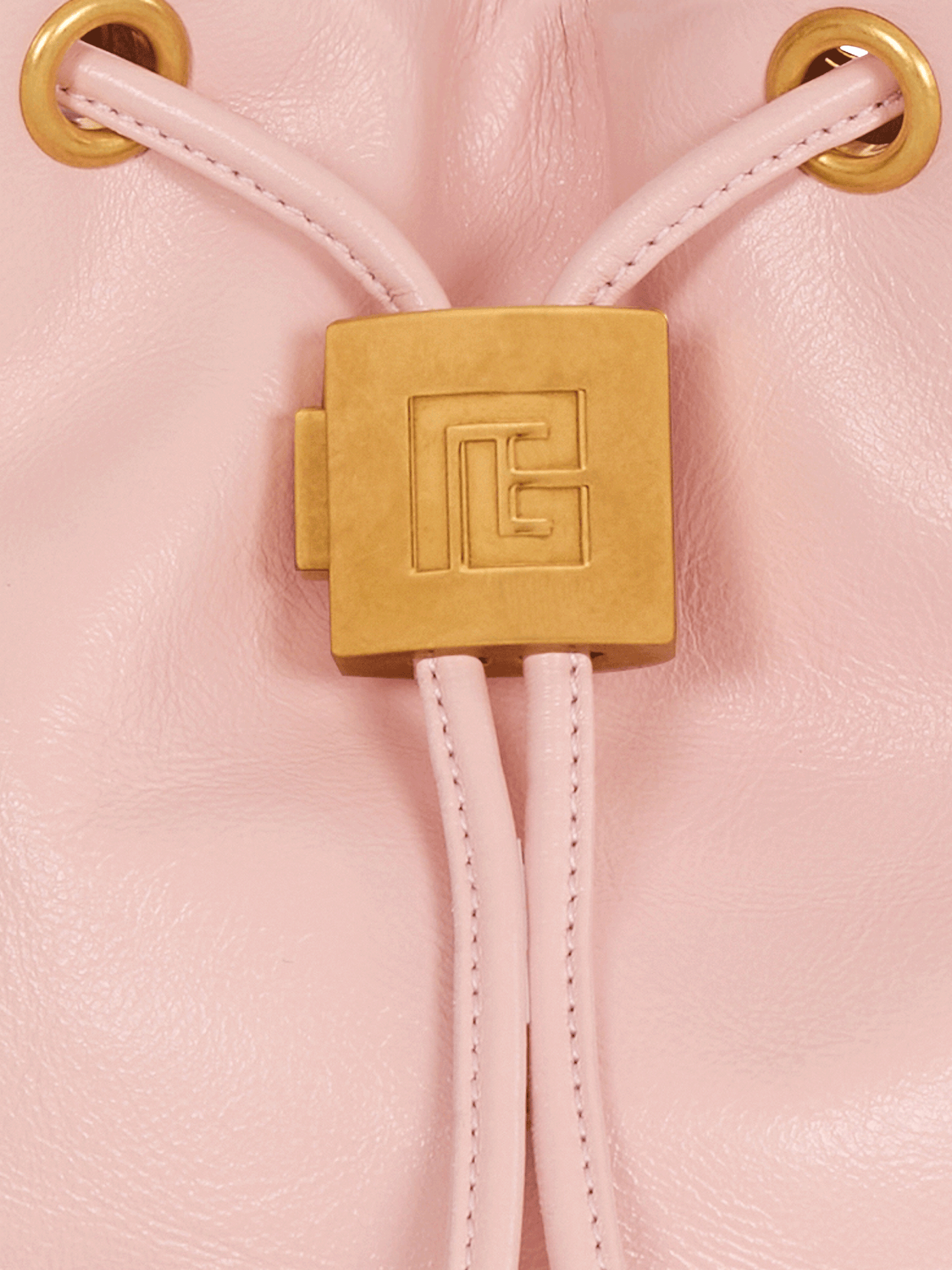 Sac Mini Pulse Bucket en cuir lisse