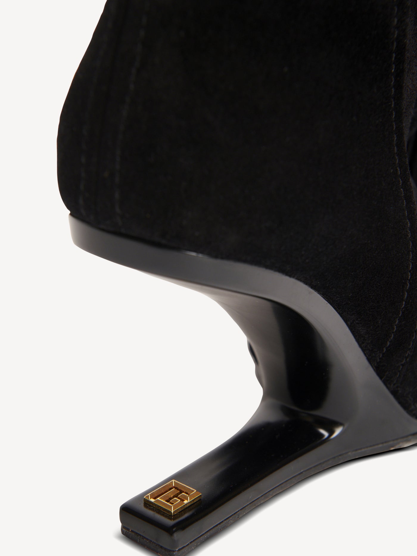 Bottines No Wedge à pompon en cuir suédé