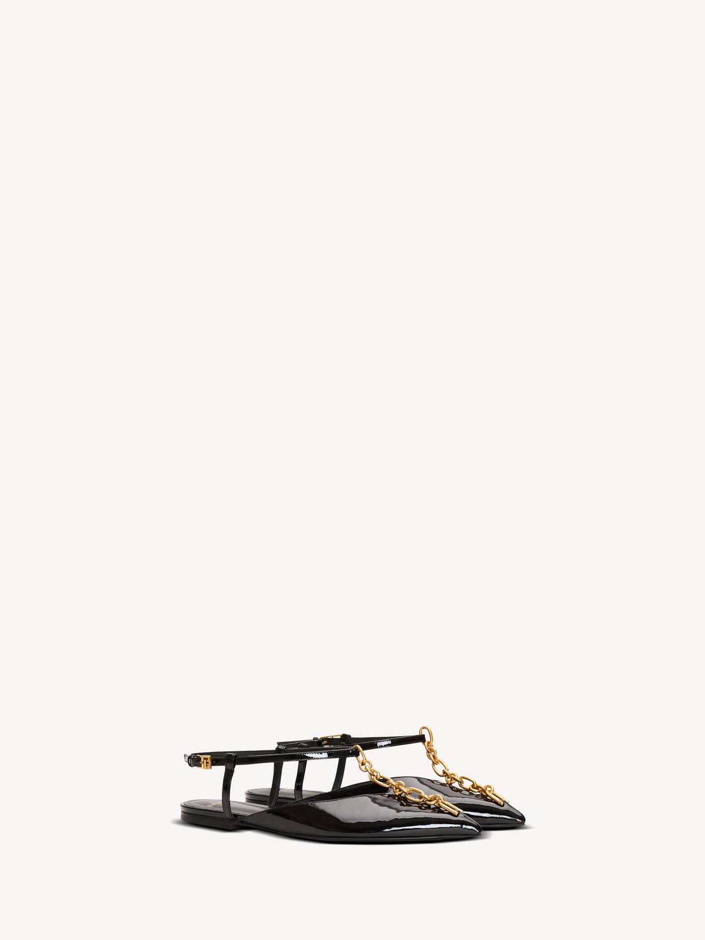 Sync chain sandals in patent leather