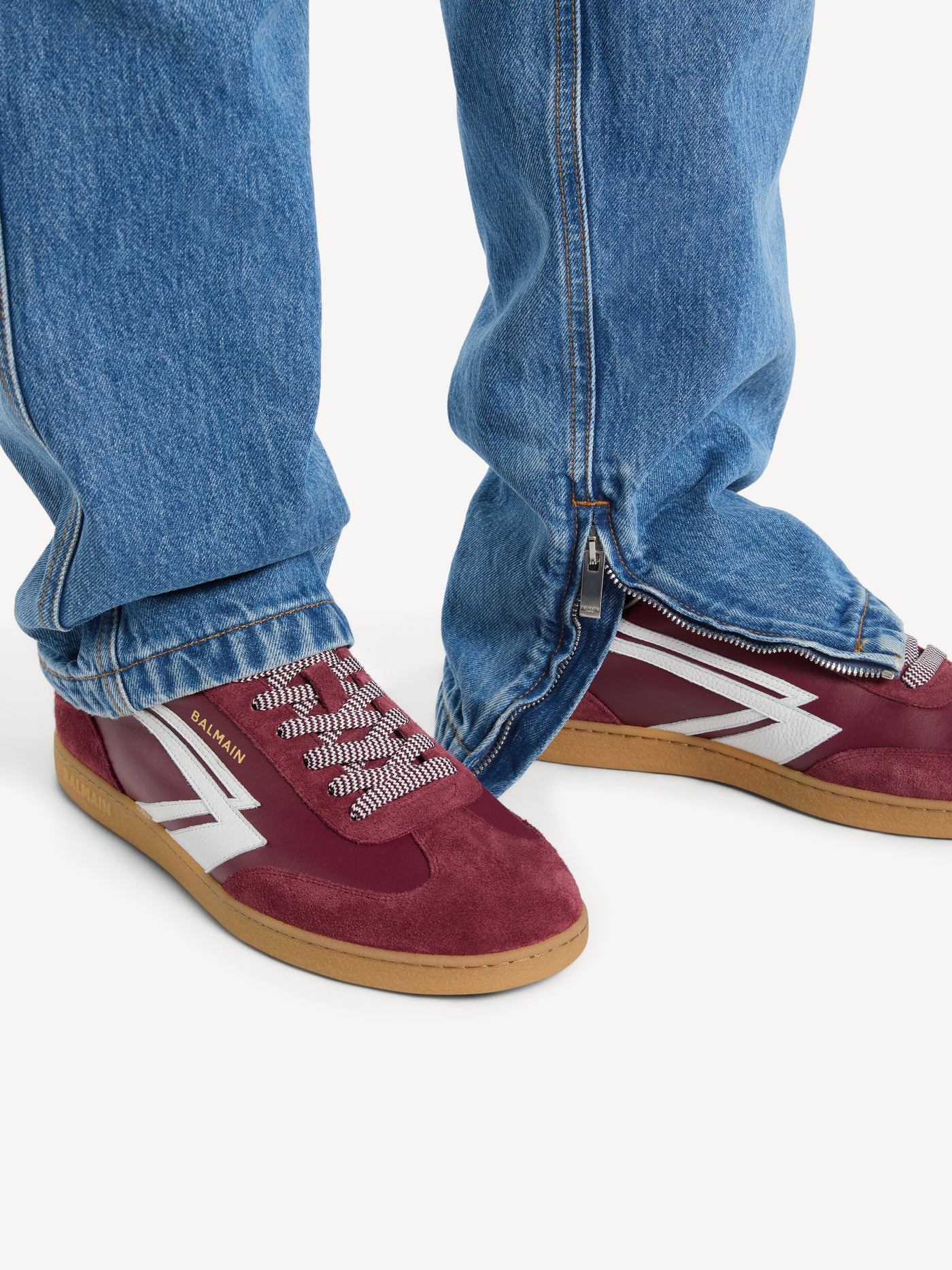 Sneakers Tenniswan aus Glattleder und Wildleder