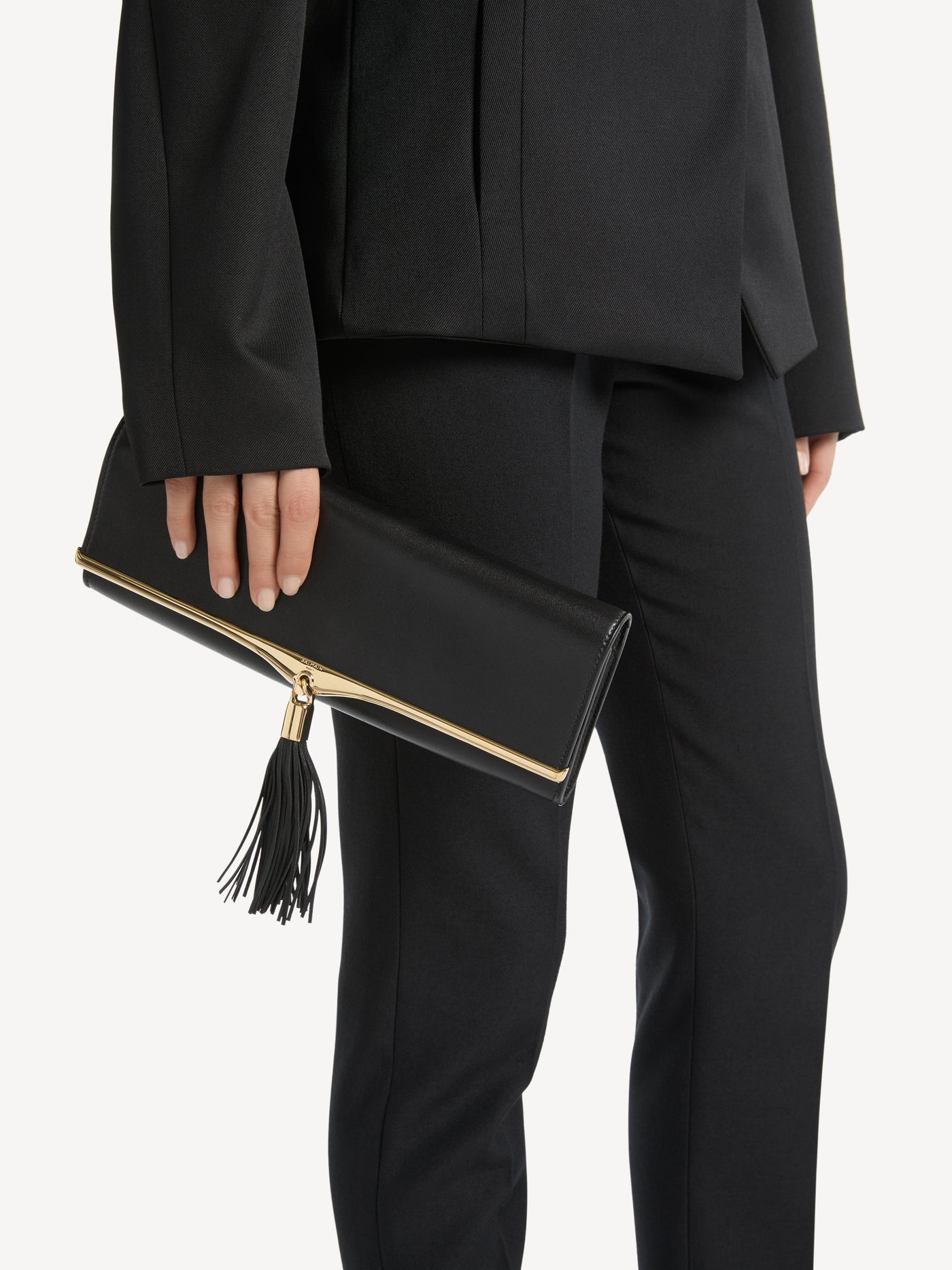 Ophir chain pouch in smooth leather
