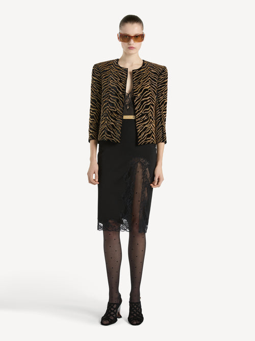 Chaqueta de terciopelo con bordado de tigre