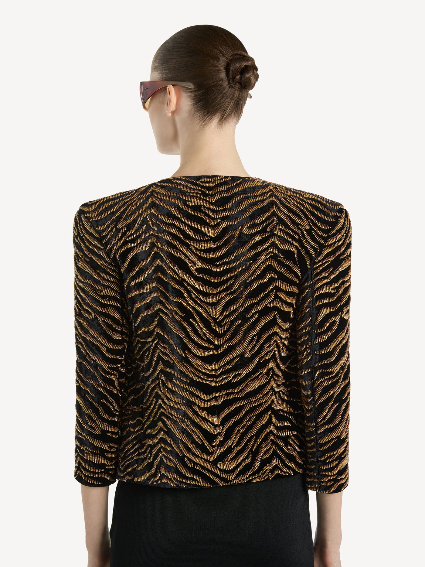 Chaqueta de terciopelo con bordado de tigre