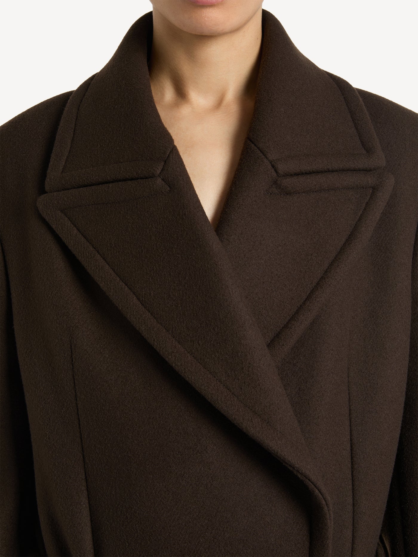 Manteau ceinturé en drap de laine