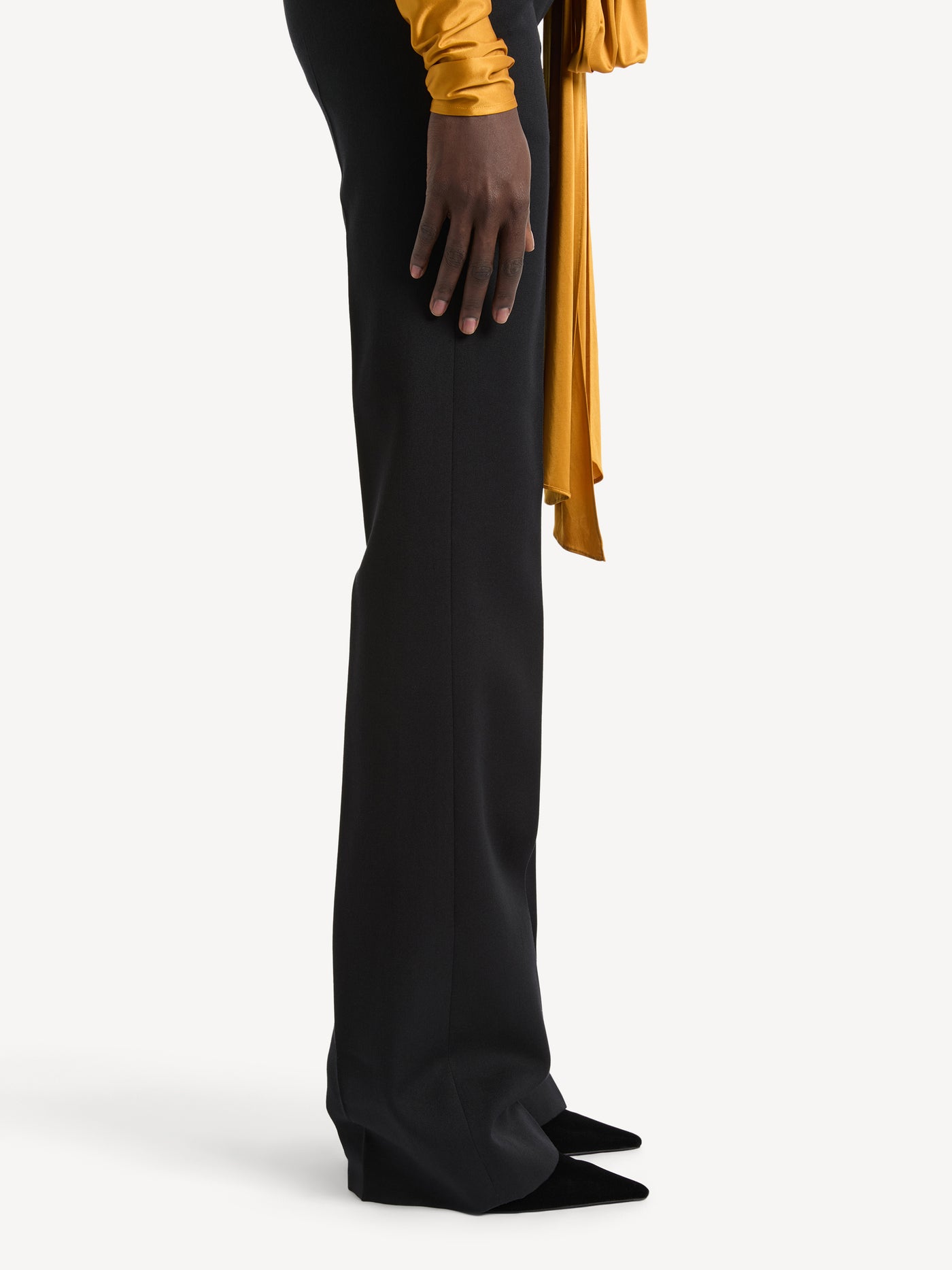 Pantalon taille basse en satin de laine