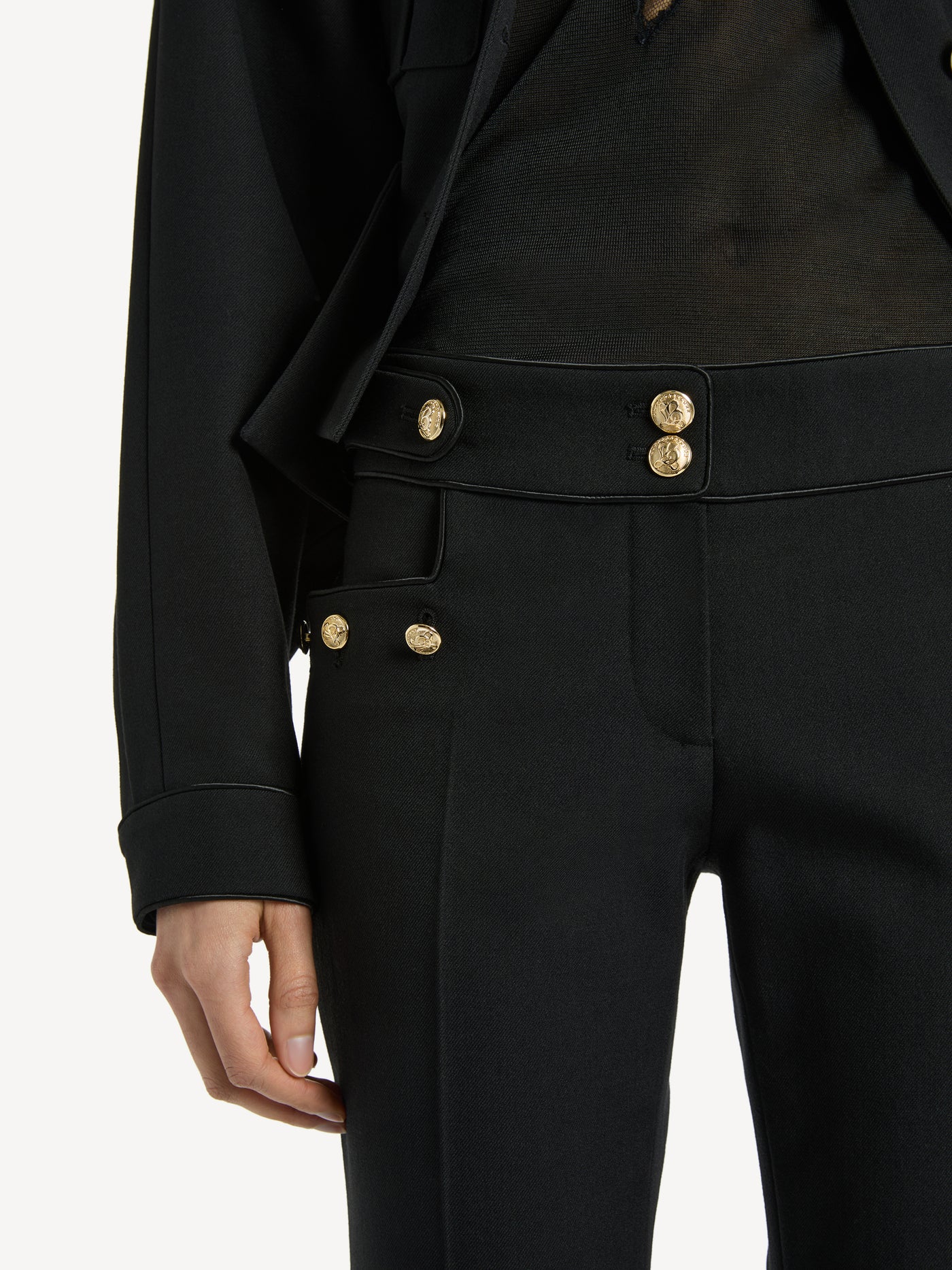 Pantalones de gabardina de lana con pliegues