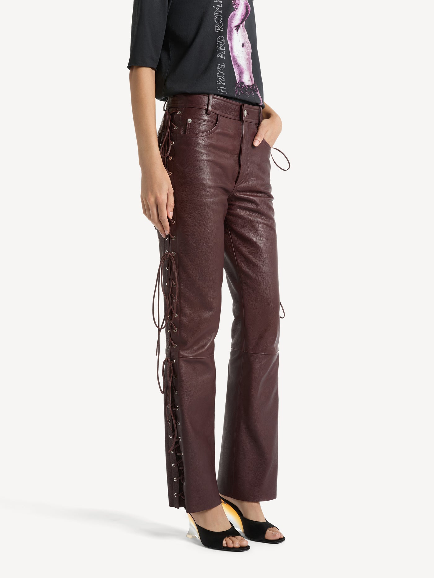 Pantaloni con lacci in pelle