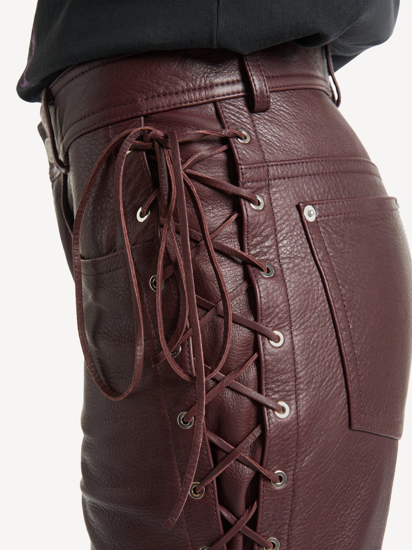 Pantaloni con lacci in pelle