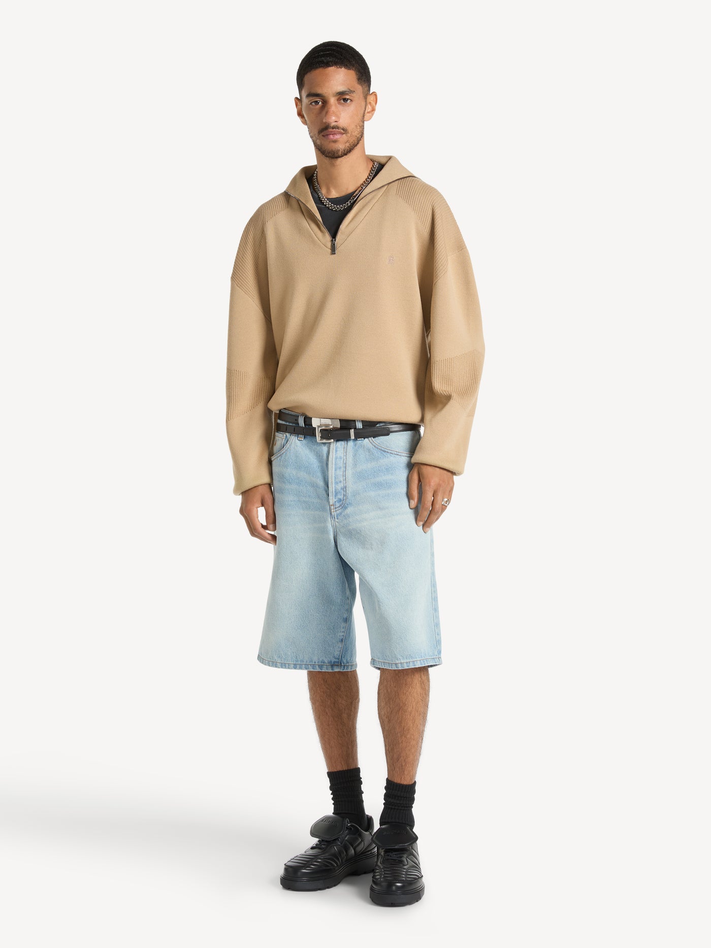 Lockere Bermudashorts aus blauem, verwaschenem Denim