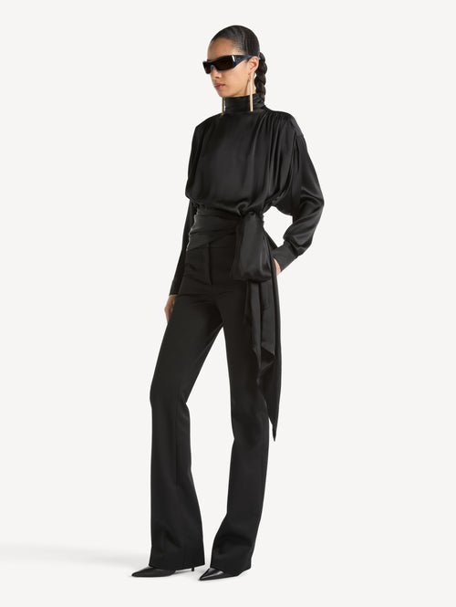 Gebundene Bluse aus Seidensatin