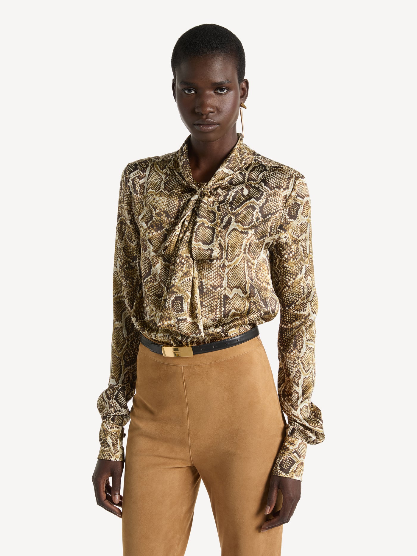 Blouse nouée en satin imprimé